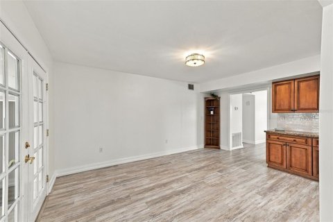 Casa en venta en Sun City Center, Florida, 2 dormitorios, 172.05 m2 № 2386460 - foto 16