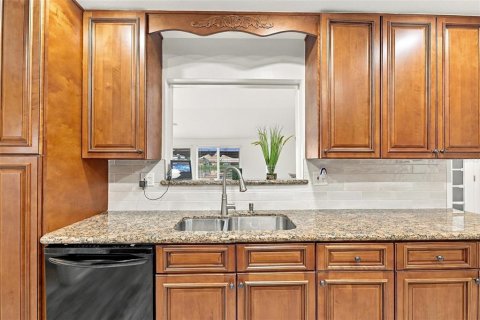 Casa en venta en Sun City Center, Florida, 2 dormitorios, 172.05 m2 № 2386460 - foto 13