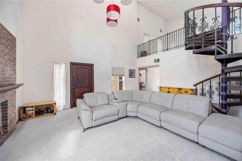 House in Sarasota, Florida 3 bedrooms, 164.72 sq.m. № 2140867 - photo 8