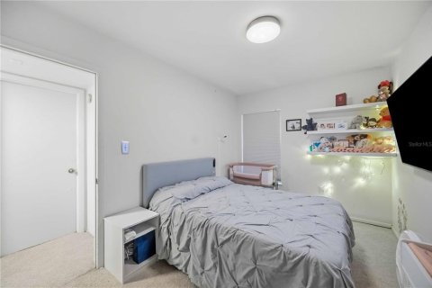 House in Sarasota, Florida 3 bedrooms, 164.72 sq.m. № 2140867 - photo 30