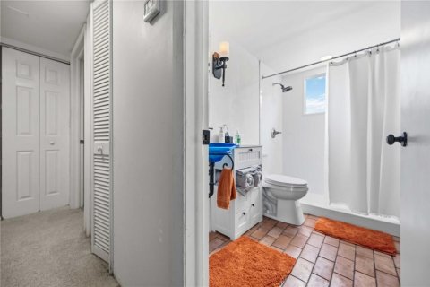 House in Sarasota, Florida 3 bedrooms, 164.72 sq.m. № 2140867 - photo 27