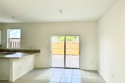 Adosado en venta en Homestead, Florida, 3 dormitorios, 137.77 m2 № 2185982 - foto 6