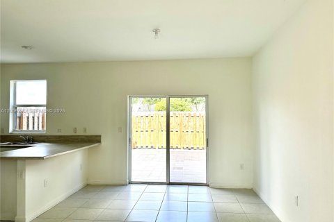 Adosado en venta en Homestead, Florida, 3 dormitorios, 137.77 m2 № 2185982 - foto 8