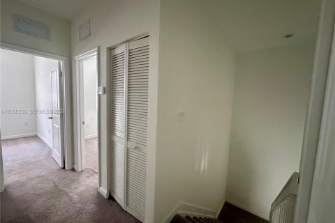 Adosado en venta en Homestead, Florida, 3 dormitorios, 137.77 m2 № 2185982 - foto 10
