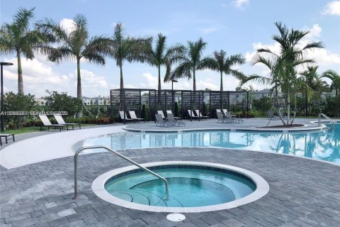 Adosado en venta en Homestead, Florida, 3 dormitorios, 137.77 m2 № 2185982 - foto 24