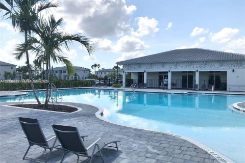 Adosado en venta en Homestead, Florida, 3 dormitorios, 137.77 m2 № 2185982 - foto 25