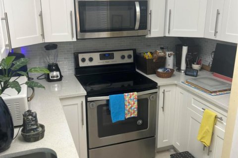 Immobilier commercial à vendre à Lantana, Floride: 103.12 m2 № 2082289 - photo 4