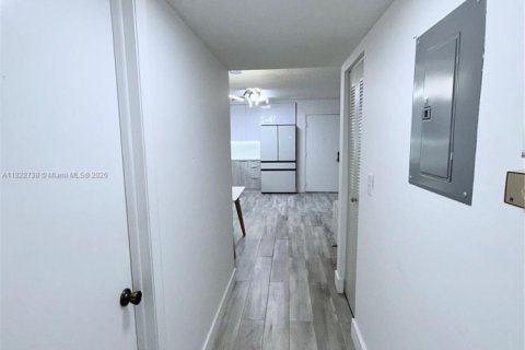 Copropriété à vendre à Tamarac, Floride: 2 chambres, 76.83 m2 № 1960625 - photo 7