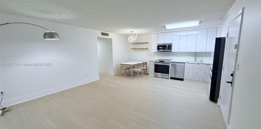 Condo à Tamarac, Floride, 2 chambres  № 1960625