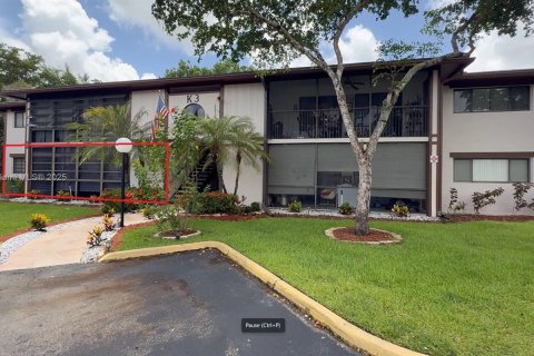 Copropriété à vendre à Tamarac, Floride: 2 chambres, 76.83 m2 № 1960625 - photo 24