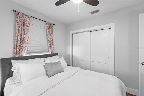 Villa ou maison à louer à Saint Petersburg, Floride: 2 chambres, 106.28 m2 № 2103060 - photo 16