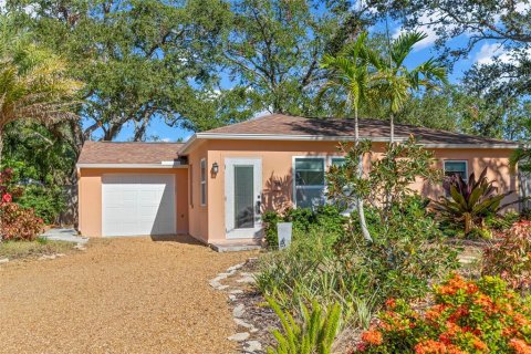 Villa ou maison à louer à Saint Petersburg, Floride: 2 chambres, 106.28 m2 № 2103060 - photo 2