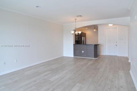 Condo in Sunrise, Florida, 2 bedrooms  № 2042520 - photo 23