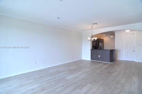 Condo in Sunrise, Florida, 2 bedrooms  № 2042520 - photo 27