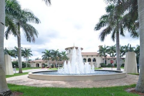 Condo in Sunrise, Florida, 2 bedrooms  № 2042520 - photo 4