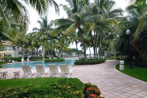 Condo in Sunrise, Florida, 2 bedrooms  № 2042520 - photo 8