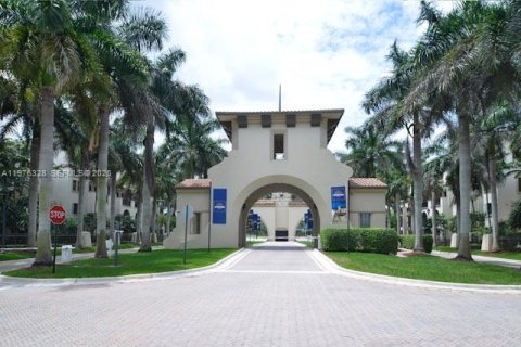 Condo in Sunrise, Florida, 2 bedrooms  № 2042520 - photo 2