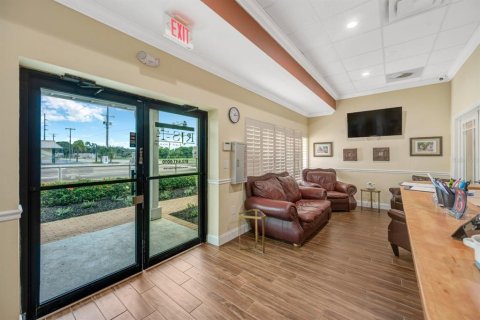 Immobilier commercial à louer à Ruskin, Floride № 1912429 - photo 20