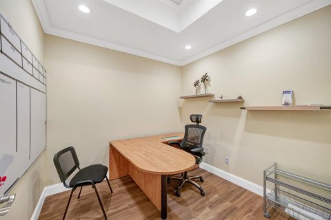 Immobilier commercial à louer à Ruskin, Floride № 1912429 - photo 9