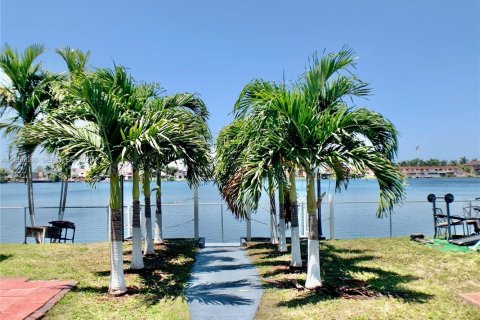 Купить кондоминиум в Хайалиа, Флорида 2 спальни, 64.66м2, № 2028201 - фото 11