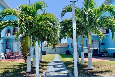 Купить кондоминиум в Хайалиа, Флорида 2 спальни, 64.66м2, № 2028201 - фото 10