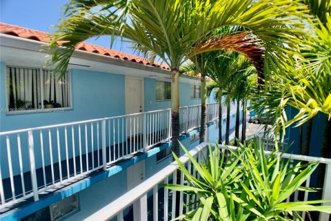 Купить кондоминиум в Хайалиа, Флорида 2 спальни, 64.66м2, № 2028201 - фото 12