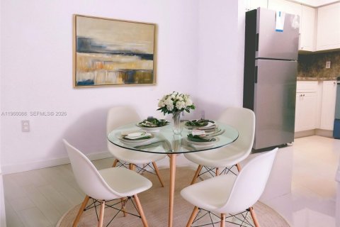 Купить кондоминиум в Хайалиа, Флорида 2 спальни, 64.66м2, № 2028201 - фото 2