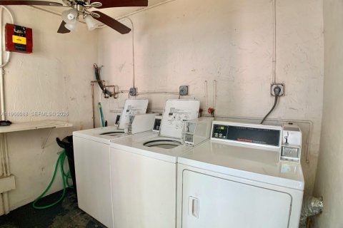 Купить кондоминиум в Хайалиа, Флорида 2 спальни, 64.66м2, № 2028201 - фото 14