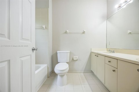 Townhouse in Homestead, Florida 3 bedrooms, 144.93 sq.m. № 1739090 - photo 11