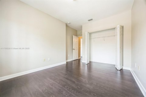 Townhouse in Homestead, Florida 3 bedrooms, 144.93 sq.m. № 1739090 - photo 8