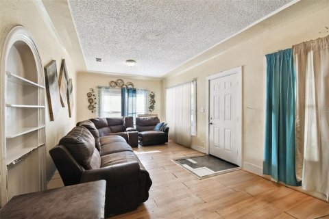 Propiedad comercial en venta en Tampa, Florida, 129.23 m2 № 2166139 - foto 6