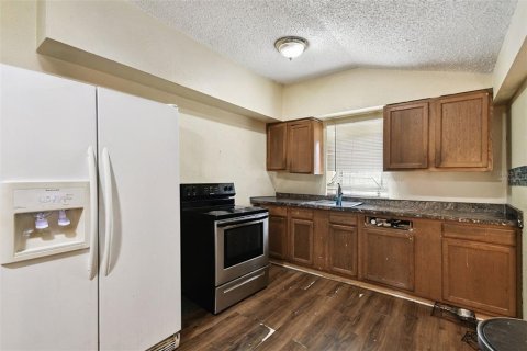 Propiedad comercial en venta en Tampa, Florida, 129.23 m2 № 2166139 - foto 7