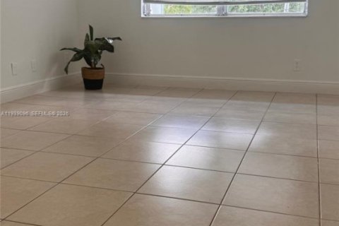 Снять в аренду кондоминиум в Плантация, Флорида 1 спальня, 54.63м2, № 1996793 - фото 3