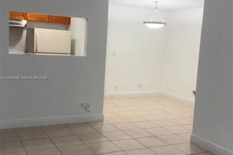 Снять в аренду кондоминиум в Плантация, Флорида 1 спальня, 54.63м2, № 1996793 - фото 4