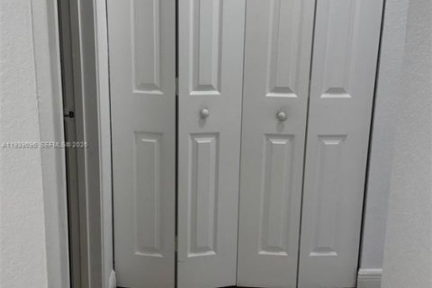 Снять в аренду кондоминиум в Плантация, Флорида 1 спальня, 54.63м2, № 1996793 - фото 14