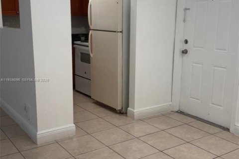 Снять в аренду кондоминиум в Плантация, Флорида 1 спальня, 54.63м2, № 1996793 - фото 6