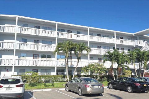 Купить кондоминиум в Дирфилд-Бич, Флорида 2 спальни, 79.9м2, № 2047800 - фото 4