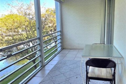 Купить кондоминиум в Дирфилд-Бич, Флорида 2 спальни, 79.9м2, № 2047800 - фото 21