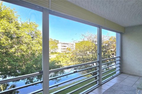 Купить кондоминиум в Дирфилд-Бич, Флорида 2 спальни, 79.9м2, № 2047800 - фото 22