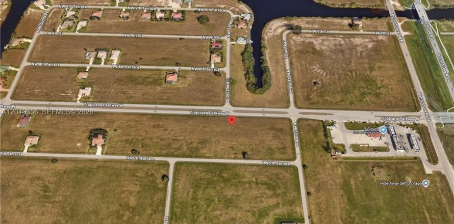 Land in Cape Coral, Florida № 2158376
