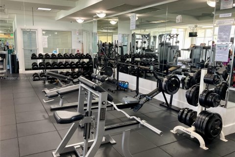 Condominio en venta en Sunny Isles Beach, Florida, 3 dormitorios, 199.18 m2 № 1946312 - foto 9