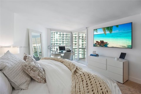 Condominio en venta en Sunny Isles Beach, Florida, 3 dormitorios, 199.18 m2 № 1946312 - foto 13
