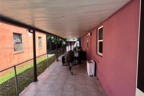 Villa ou maison à vendre à Miami, Floride: 3 chambres, 158.96 m2 № 1770825 - photo 4