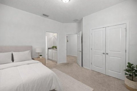 House in Ocala, Florida 4 bedrooms, 263.29 sq.m. № 2096213 - photo 14
