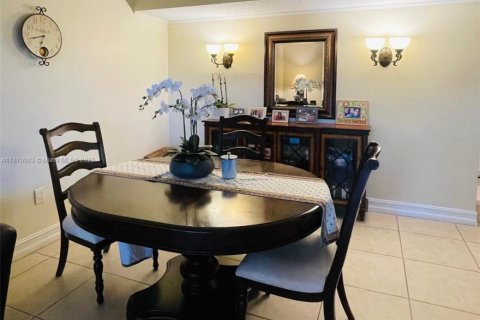 Купить кондоминиум в Майами, Флорида 2 спальни, 89.65м2, № 1920076 - фото 9