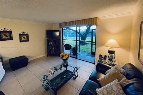 Купить кондоминиум в Майами, Флорида 2 спальни, 89.65м2, № 1920076 - фото 2