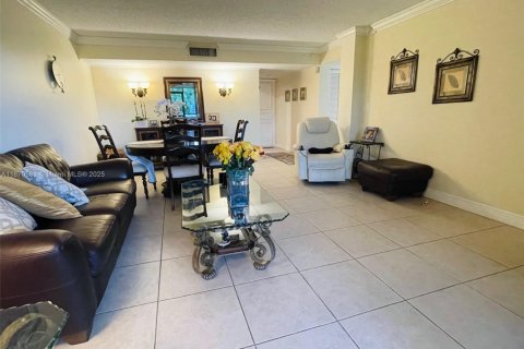 Купить кондоминиум в Майами, Флорида 2 спальни, 89.65м2, № 1920076 - фото 11