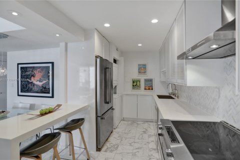 Copropriété à louer à Aventura, Floride: 2 chambres, 100.06 m2 № 1697934 - photo 12