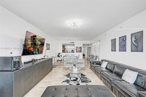 Снять в аренду кондоминиум в Авентура, Флорида 2 спальни, 187.66м2, № 2060481 - фото 14