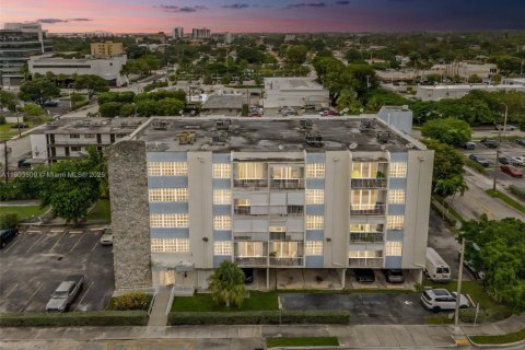 Condominio en venta en Miami, Florida, 2 dormitorios, 65.03 m2 № 2012816 - foto 14